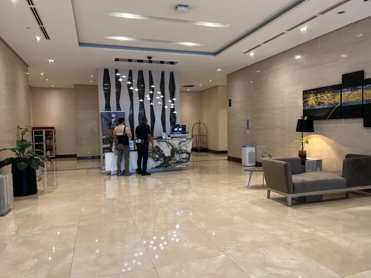 Condotel In Venice Grand Canal Mall Taguig Eksteriør billede