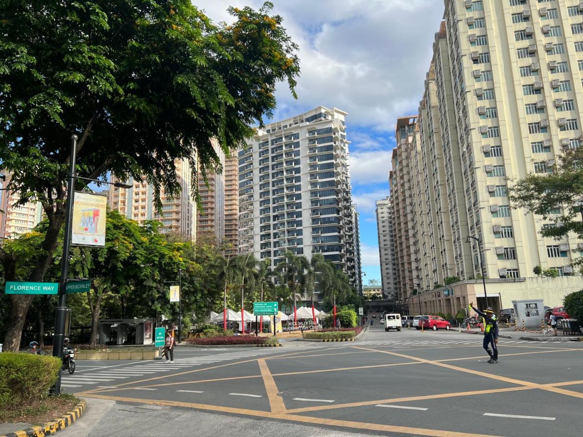 Condotel In Venice Grand Canal Mall Taguig Eksteriør billede